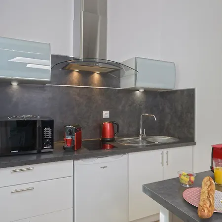 Hypercentre 10 Rue Valdemaine * Ανζέρ