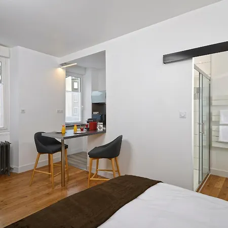 Hyper Centre Rue Valdemaine * 昂热